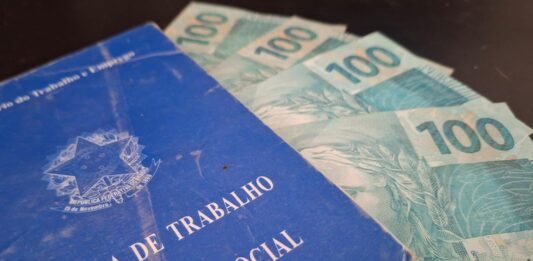 PIS 2026 Liberado: Veja como sacar o Abono Salarial hoje Salario Minimo no Brasil