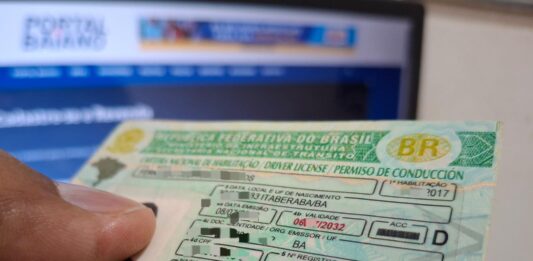 CNH gratuita na Bahia: inscrições para 20 mil vagas começam HOJE; veja como participar Mais de 1 milhão de pessoas serão beneficiadas com habilitações gratuitas até 2028