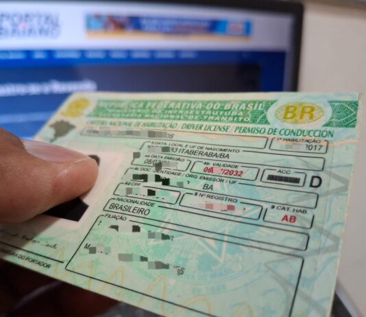 CNH gratuita na Bahia: inscrições para 20 mil vagas começam HOJE; veja como participar Mais de 1 milhão de pessoas serão beneficiadas com habilitações gratuitas até 2028