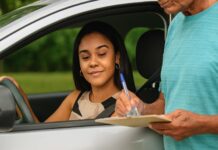 Autoescolas terão série de benefícios com projeto que busca democratizar acesso à CNH Autoescolas terão série de benefícios com projeto que busca democratizar acesso à CNH