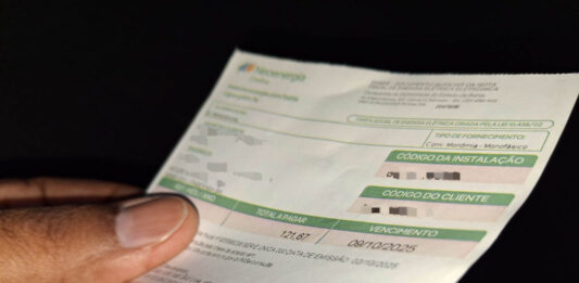 Projeto proíbe cobrança de juros e multas em contas atrasadas de serviços essenciais Como Solicitar a Restituição do ICMS na Conta de Luz: Veja Quem Tem Direito e Como Pedir o Reembolso