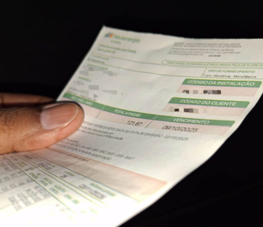 Projeto proíbe cobrança de juros e multas em contas atrasadas de serviços essenciais Como Solicitar a Restituição do ICMS na Conta de Luz: Veja Quem Tem Direito e Como Pedir o Reembolso