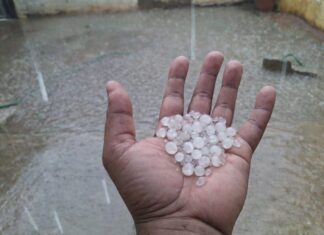 Chuva de granizo surpreende moradores em Itaberaba Chuva de granizo surpreende moradores em Itaberaba