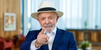 Lula propõe fim da escala 6×1 com jornada de 40 horas semanais e dois dias de descanso Lula propõe fim da escala 6x1 com jornada de 40 horas semanais e dois dias de descanso
