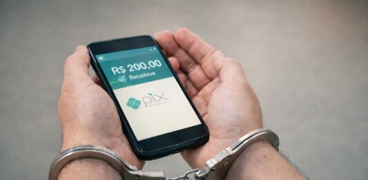 Emprestar conta do Pix pode dar até 8 anos de prisão Emprestar conta do Pix pode dar até 8 anos de prisão