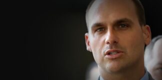 STF condena Eduardo Bolsonaro a inelegibilidade e a 4 anos de prisão STF condena Eduardo Bolsonaro a inelegibilidade e a 4 anos de prisão