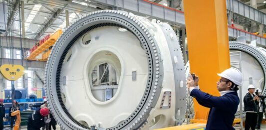 Jerônimo Rodrigues participa do lançamento da pedra fundamental da Windey Energy no Polo Industrial de Camaçari