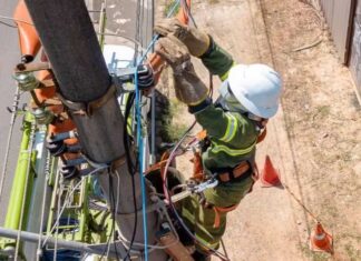 Coelba é multada em R$ 82,7 milhões por irregularidades na conexão de energia solar Coelba é multada em R$ 82,7 milhões por irregularidades na conexão de energia solar