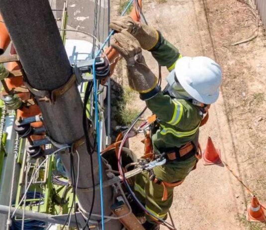Coelba é multada em R$ 82,7 milhões por irregularidades na conexão de energia solar Coelba é multada em R$ 82,7 milhões por irregularidades na conexão de energia solar