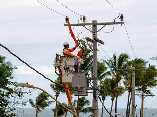 Confira quais barros de Salvador vão ficar sem energia elétrica nesta segunda