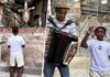 Ruan Vitor Vaqueirinho emociona fiéis ao subir escadarias de joelhos em Bom Jesus da Lapa Ruan Vitor Vaqueirinho emociona fiéis ao subir escadarias de joelhos em Bom Jesus da Lapa