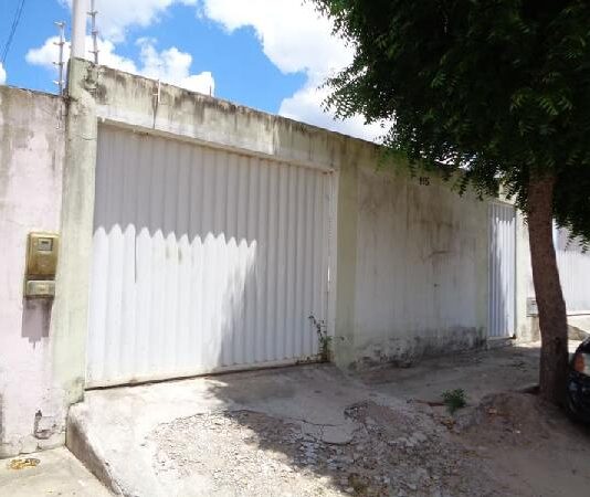 Casa de dois quartos em Itaberaba vai a leilão nesta segunda-feira por R$ 82 mil