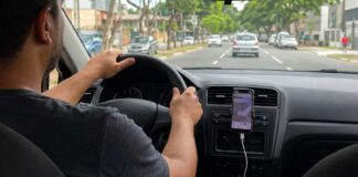 MPT processa Uber em R$ 321 milhões por cobrar taxa de motoristas para trabalhar MPT processa Uber em R$ 321 milhões por cobrar taxa de motoristas para trabalhar